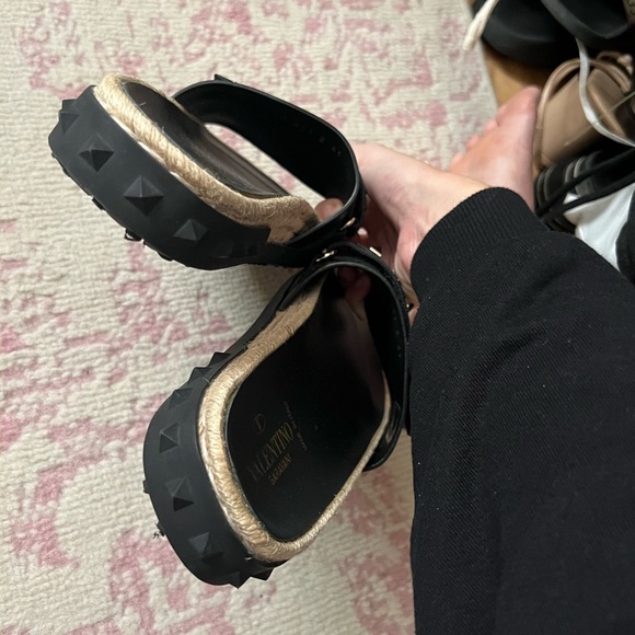 Valentino Garavani Rockstud Espadrille Pool Slides Black - Picture 6 of 11